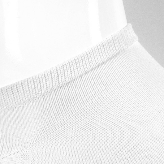 Embroidered Ankle Socks Detail White